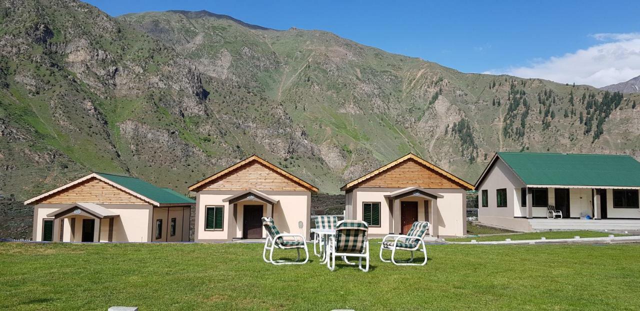 Pine Top Hotels Naran Exterior photo